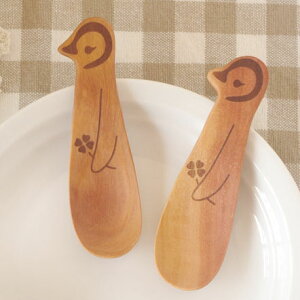 とっても可愛い動物シリーズ　木製　ペンギンのおやつスプーン　　　　デザートスプーン/木のカ...