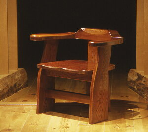 「時と共に」という想いを込めた、漆塗りの重厚感あふれる椅子【オークヴィレッジ・Oak Village...