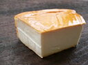 【フォレスト（レビノ）スモーク】こんなにクリーミーなスモークチーズは初めてのおいしさ。大人気の秘密はこの食感にあります。